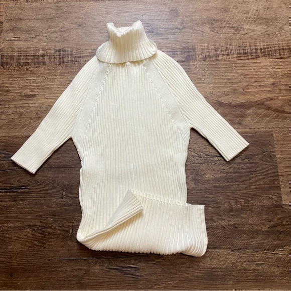 Athleta Tops - Athleta Cream Cable knit short sleeve turtleneck top shirt medium